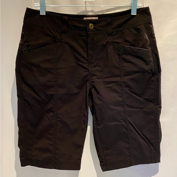 Royal Robbins Pants - Royal Robbins Black Discovery Bermuda Shorts, size 8